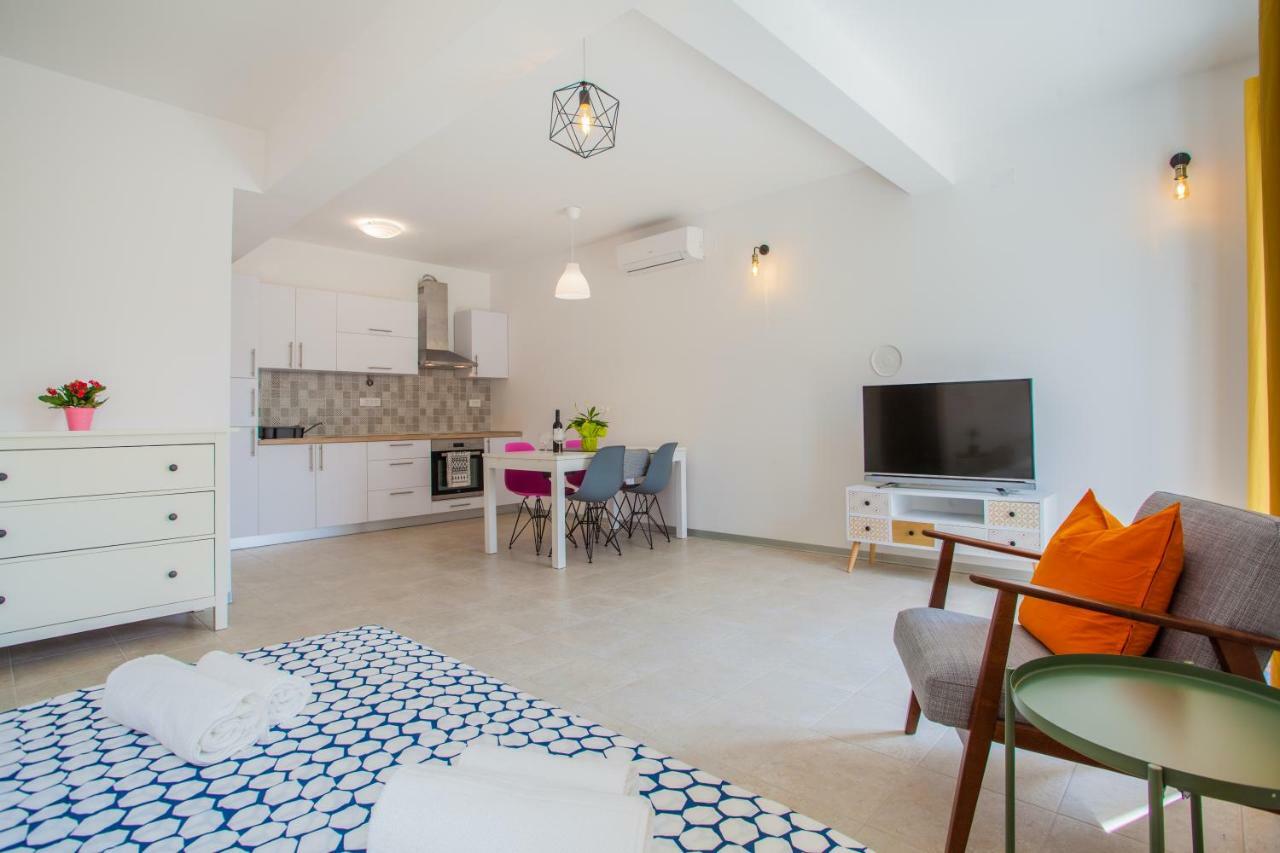 Apartment Garden Breeze Cres Εξωτερικό φωτογραφία