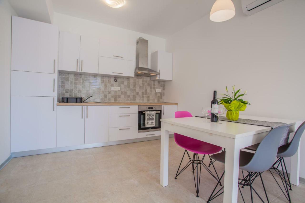 Apartment Garden Breeze Cres Εξωτερικό φωτογραφία