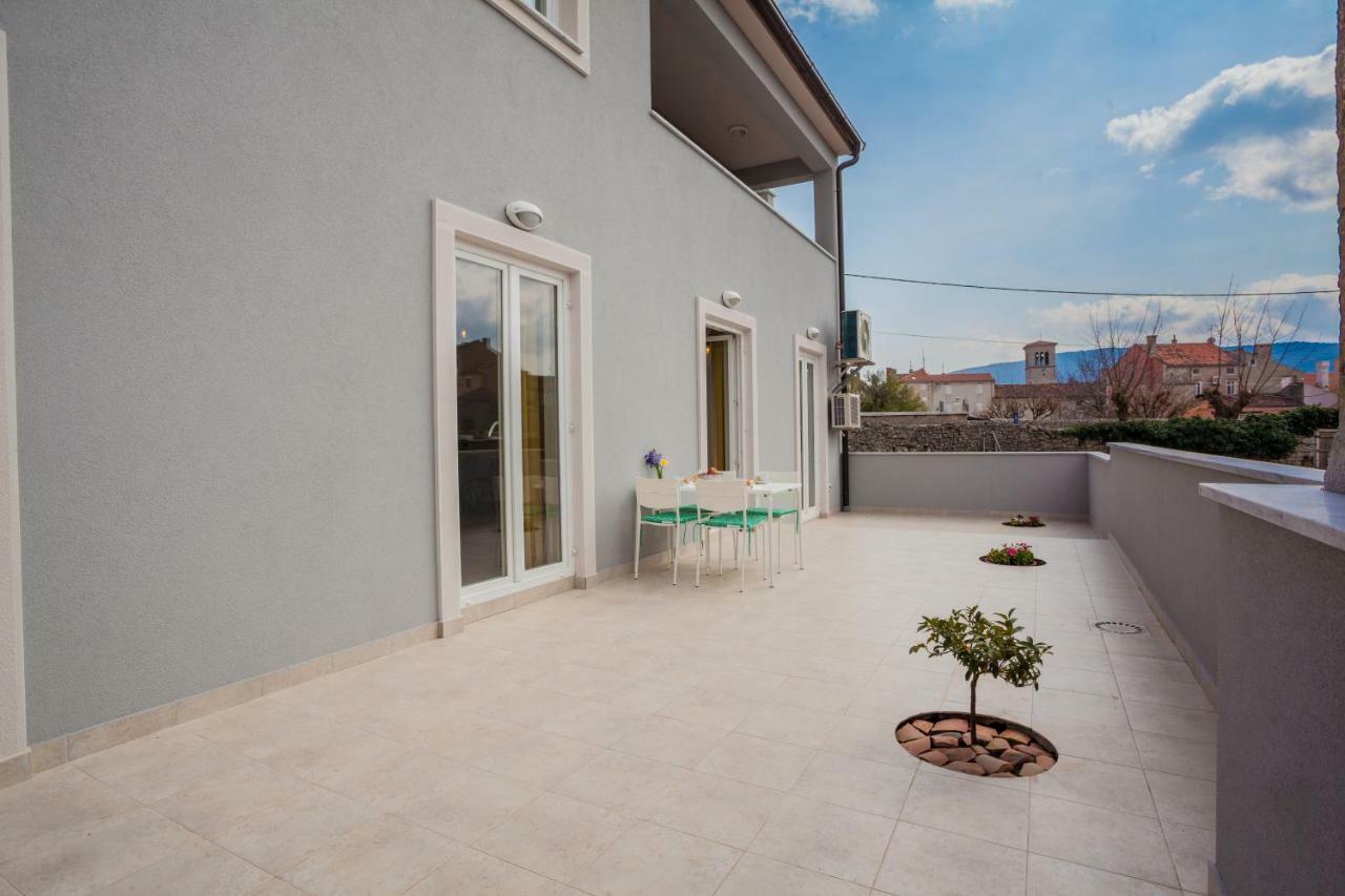 Apartment Garden Breeze Cres Εξωτερικό φωτογραφία